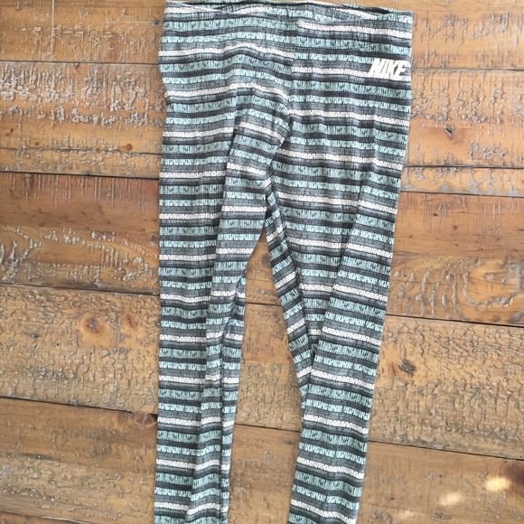 Nike workout leggings