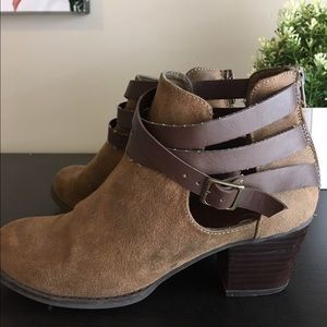 Urban Outfitter brown suede buckle booties
