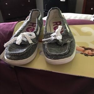 Roxy shoes