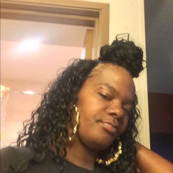 Meet your Posher, Shaneiqua - Picture 1 of 1