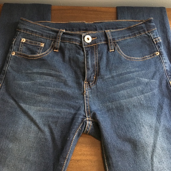 Blue Jeans (Size 7) in Bongo.
