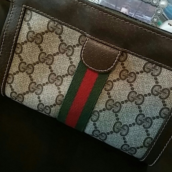 Small clutch