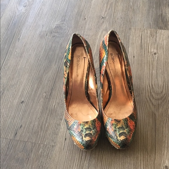 Fun BCBGeneration Pump w/ Woven Platform