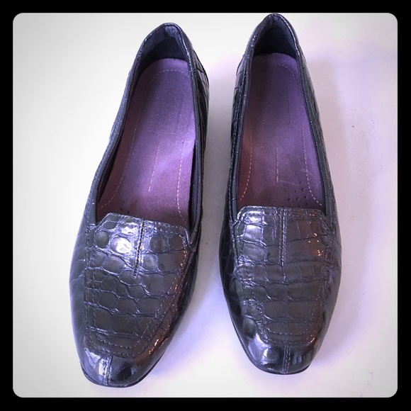 Clarks snake skin loafers