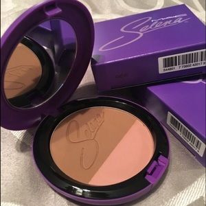BNIB Limited Edition Mac Selena powder/blush Duo
