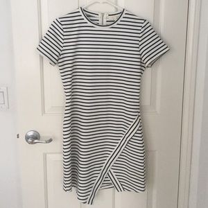 Super cute body con dress