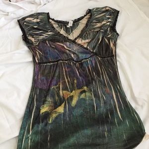 Short sleeve multi color velour top.