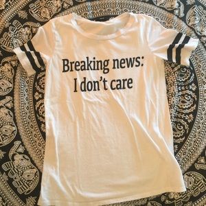Breaking news tee