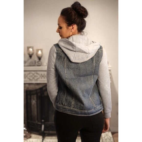 ▪️ TWO LEFT▪️ PURE HYPE DENIM JACKET - Picture 3 of 3