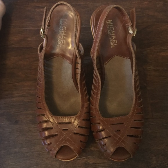 MK sandals - Picture 1 of 3