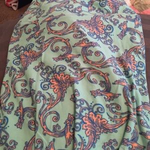LuLaRoe TC printed leggings.