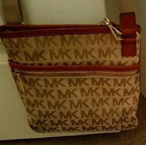 Michael kors cross body