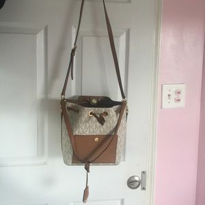 MICHAEL KORS MESSENGER ‼️