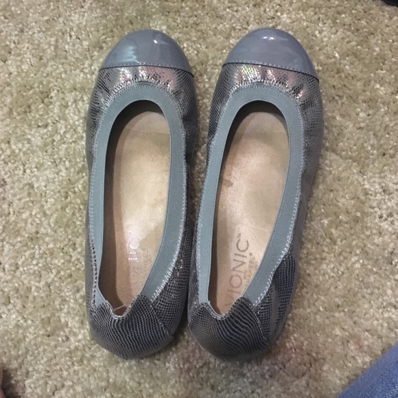Vionic flats
