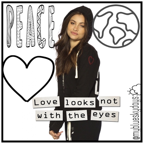 ✌🏽️💖🌎Free Love  Hoodie🌎💖✌🏼️⚡️sale⚡️ - Picture 3 of 4