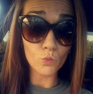 Meet your Posher, Lindsay