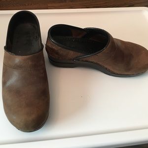 Brown Danskos