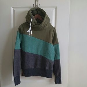 NWOT Tri-Color Hoodie Enlarged Collar -Super Soft!