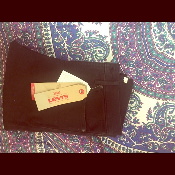 Levi's black skinny jeans