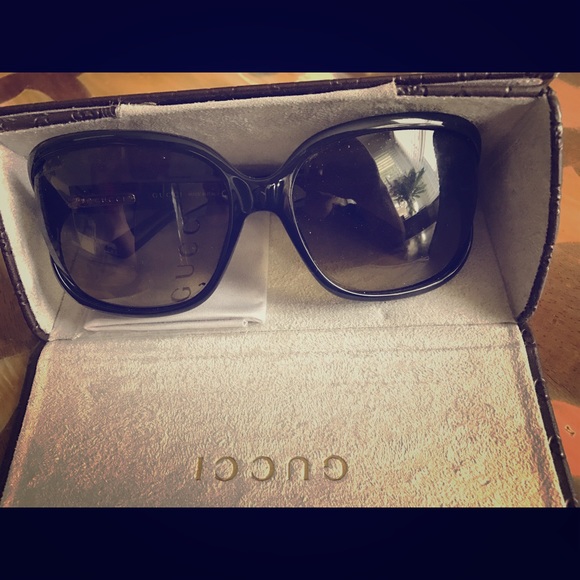 Gucci sunglasses main image 2
