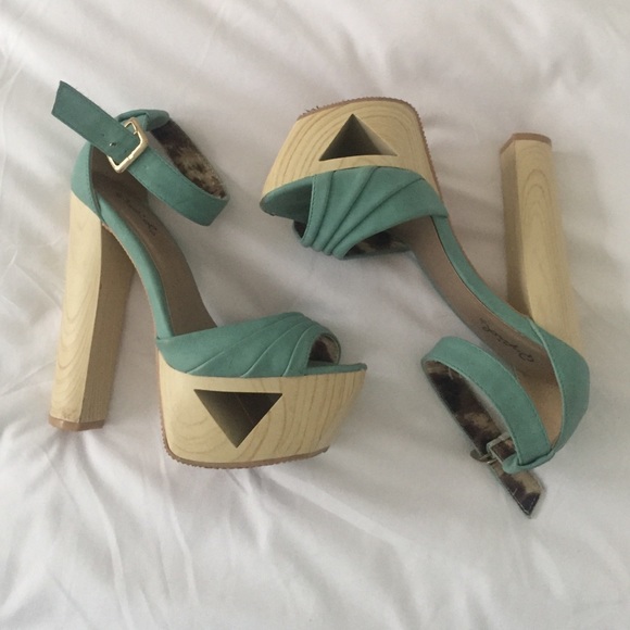 Platform shoes