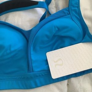 Blue Lululemon sports bra 36C tags still on