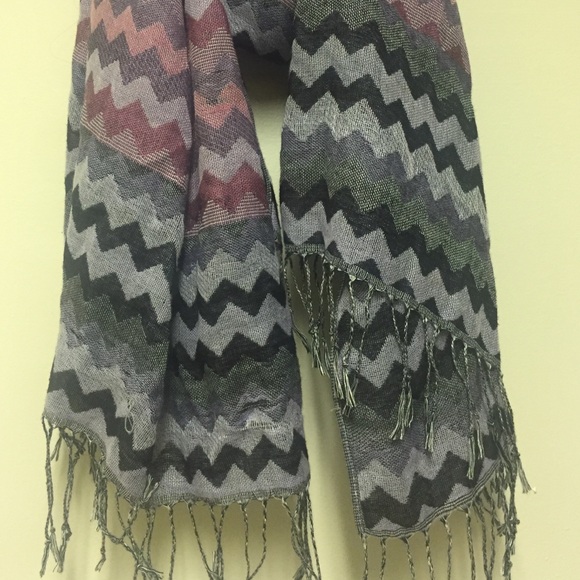 Chevron scarf - Picture 2 of 3