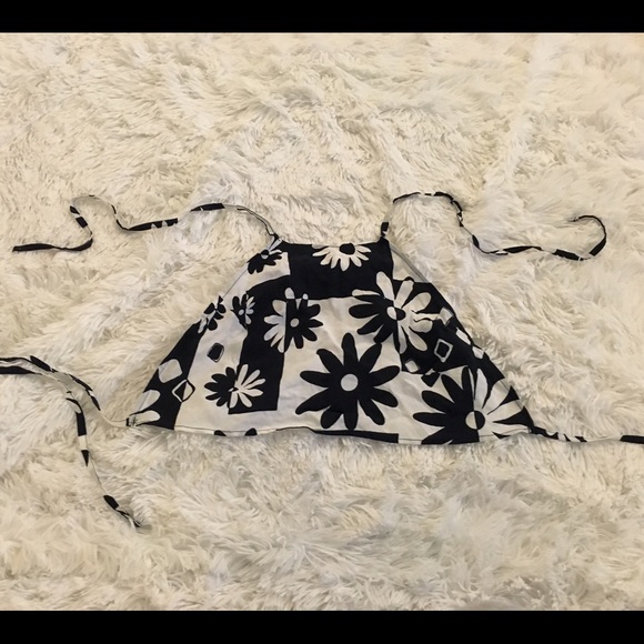 Black and white crop top