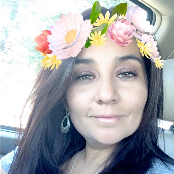 Meet your Posher, Melissa - Picture 1 of 1