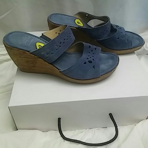 Sotto Sopra Blue Suede Leather Sandals Sz 9