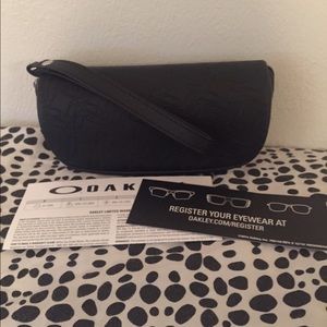 NEW Oakley Sunglass Case