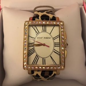 🔴Betsey Johnson Animal Print Watch🔴