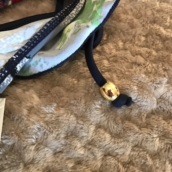 NWT Ruffled Bikini - Picture 4 of 4