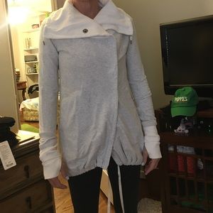 Very rare Lulu lemon jacket worn very few times