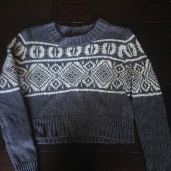 SWEATER