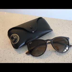 Erika Ray Ban