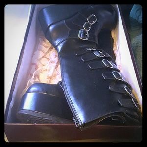 Demonia platform Concord boots