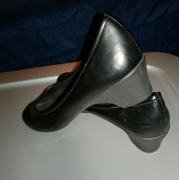 Black comfort walk dressy casual  low heel