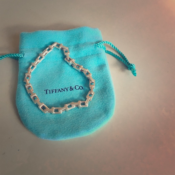 Tiffany T sterling silver narrow chain bracelet