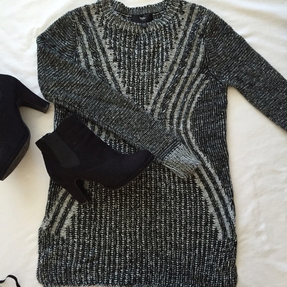 🌸NWT Mossimo dark/light grey tunic length sweater - Picture 2 of 3