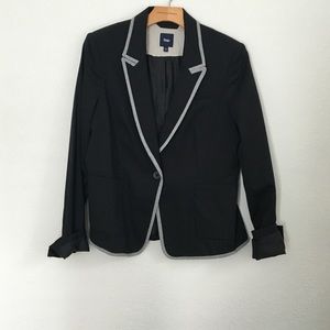Gap blazer with tshirt detail