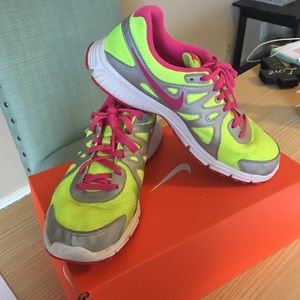 Nike Shoes - Revolution 2 Nikes Nike Shoes - Revolution 2 Nikes