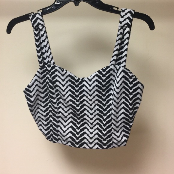 Black and white crop top