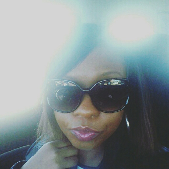 Meet your Posher, Renee