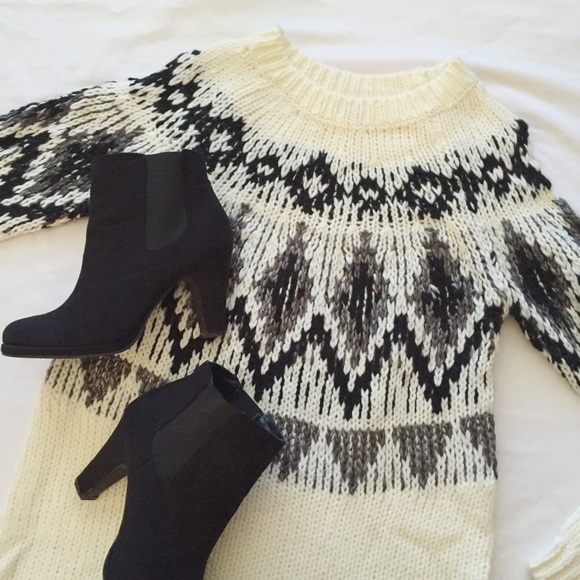Merona Sweaters - Merona tunic length black white grey sweater