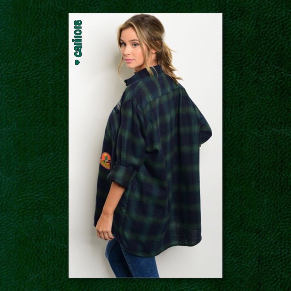 JUST IN🆕Blue Green Plaid Boyfriend Fit Loose Top - Picture 3 of 3
