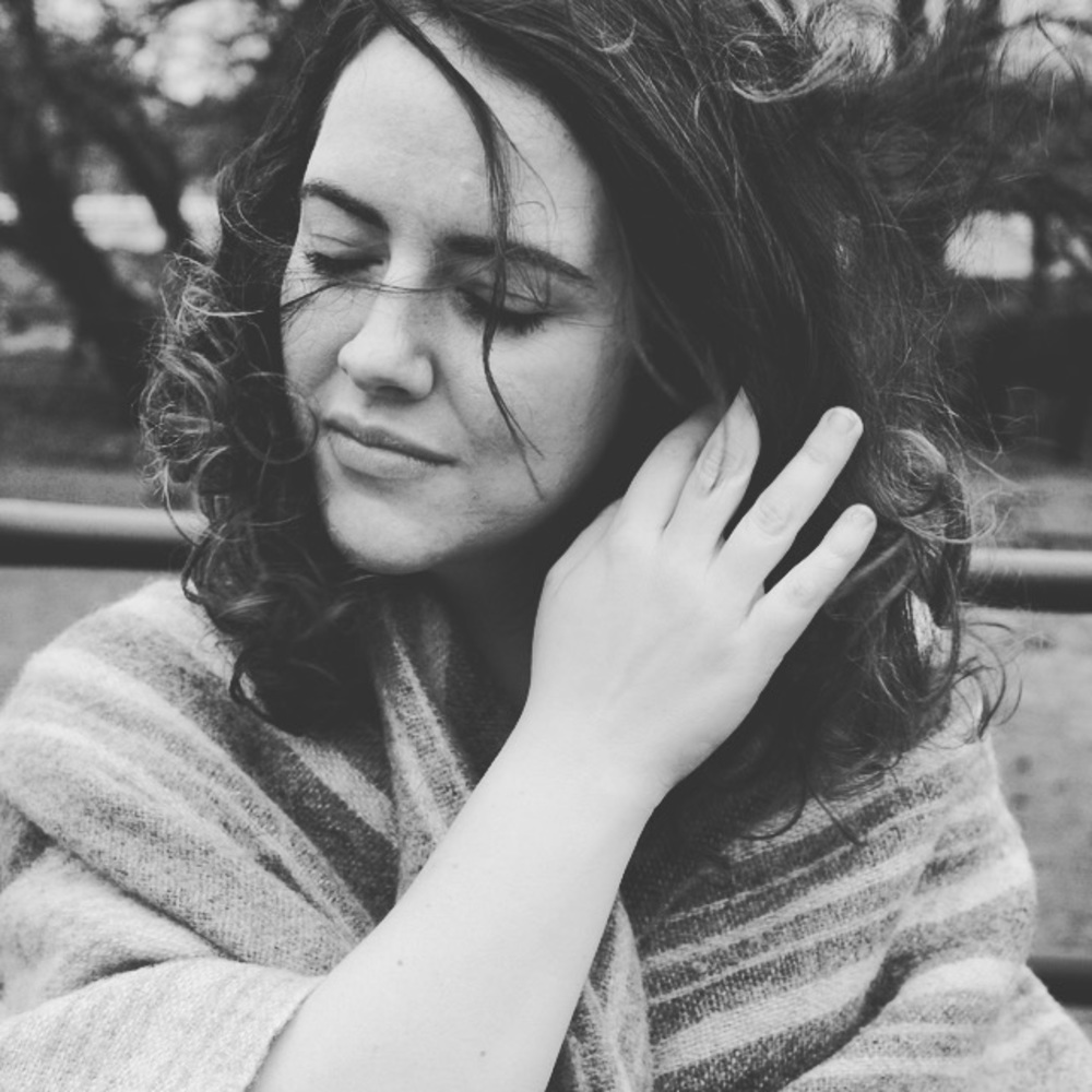 Meet your Posher, Caitlyn