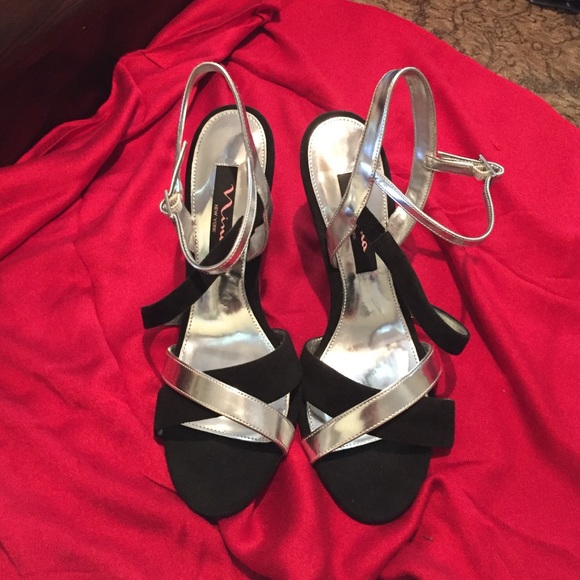 Black/silver Nina Ricci size 7