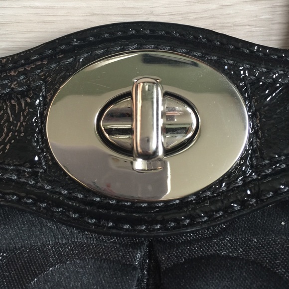 Authentic Coach Purse - Picture 2 of 4