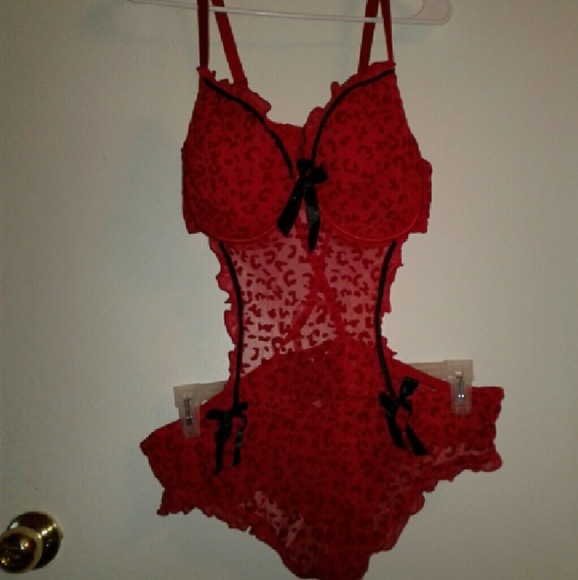 Red cross back lingerie